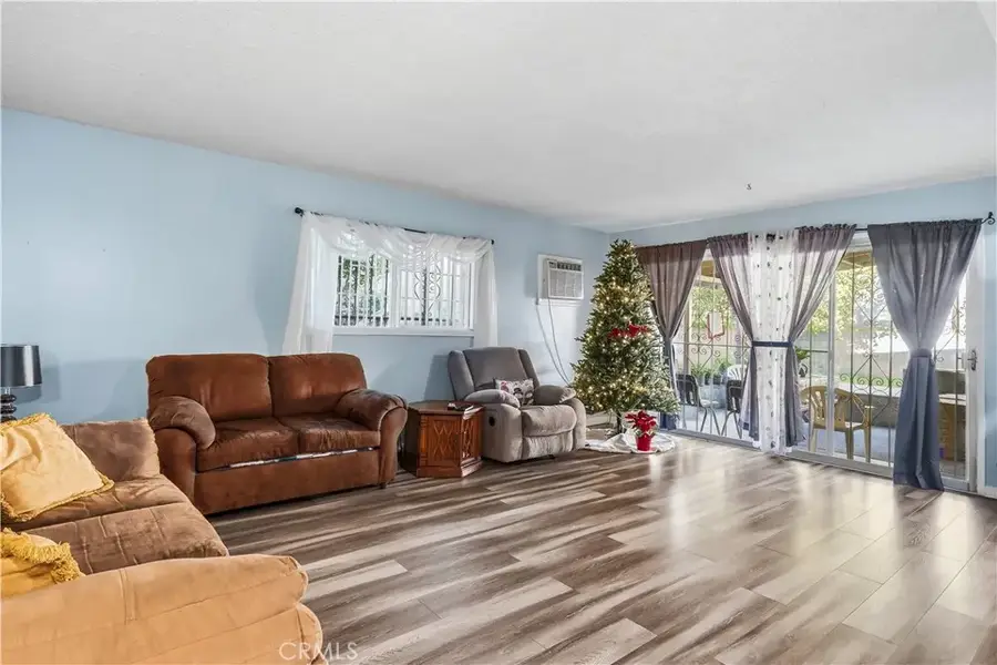 11474 Gladstone, Sylmar, CA 91342 - Image #2