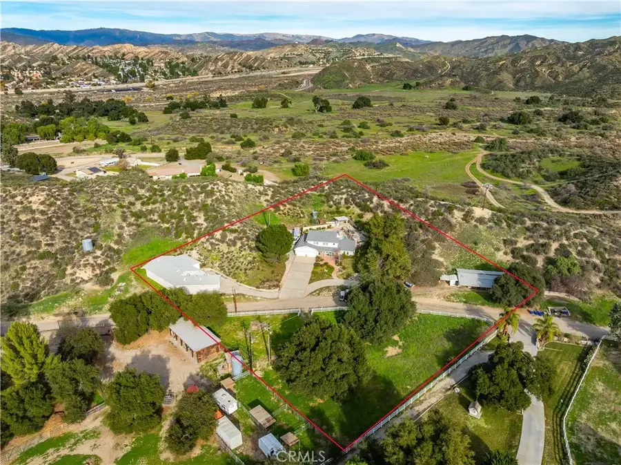 28132 Oak Spring Canyon, Canyon Country, CA 91387 - #2