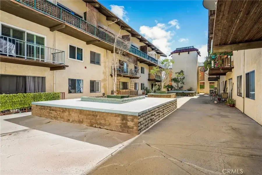 5460 White Oak #F303, Encino, CA 91316 - Image #3