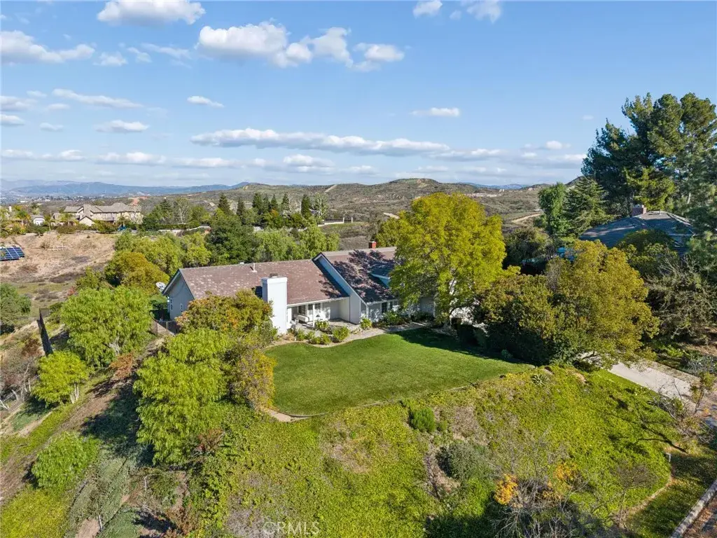 25123 Barnhill, Saugus, CA 91350 - Image #1