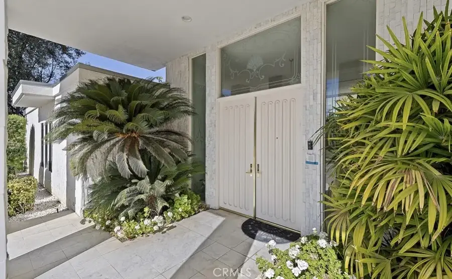 19825 Santa Rita Street, Woodland Hills, CA 91364 - Image #3