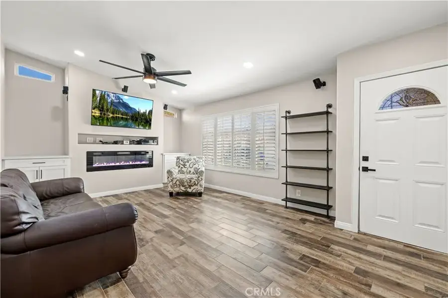 24305 Cheryl Kelton Place, Newhall, CA 91321 - #3