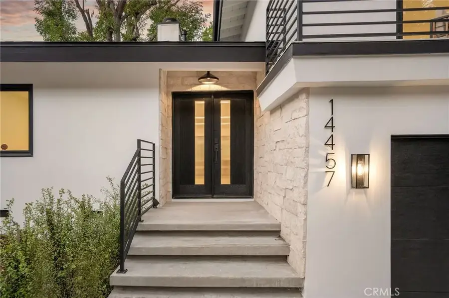14457 Glorietta Drive, Sherman Oaks, CA 91423 - Image #2