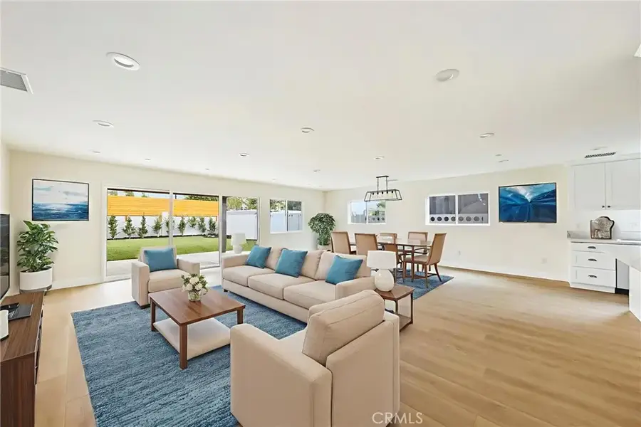 11858 Fellows Ave., San Fernando, CA 91340 - #3