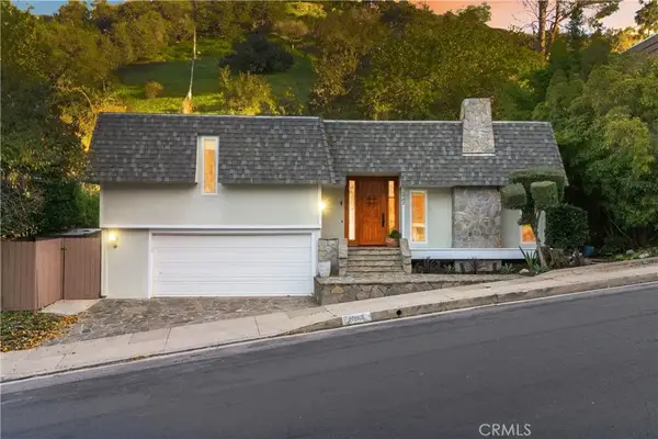 16982 Escalon Drive, Encino, CA 91436