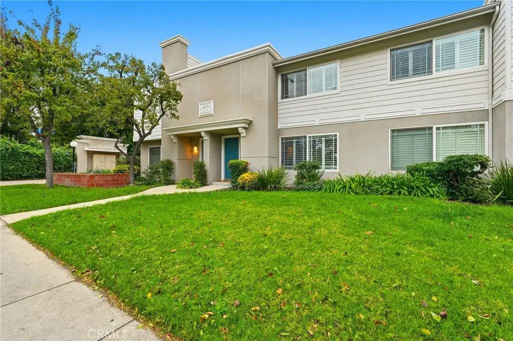10220 Zelzah #4, Northridge, CA 91325 - Image #1