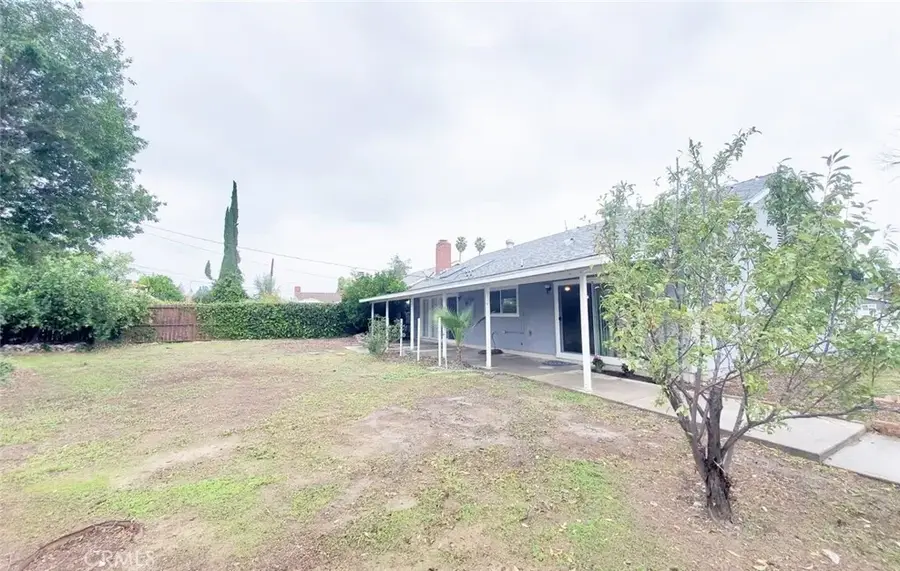 22201 Schoolcraft, Canoga Park, CA 91303 - Image #2