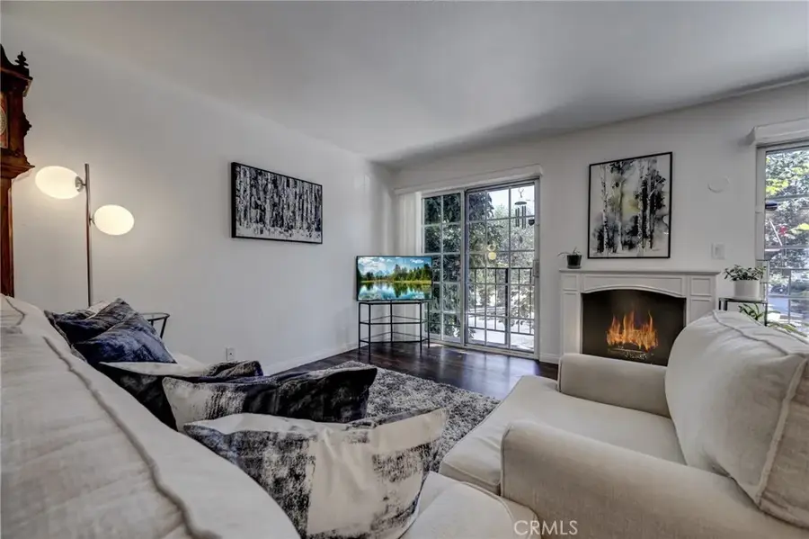 4249 Longridge Avenue, Studio City, CA 91604 - Image #2