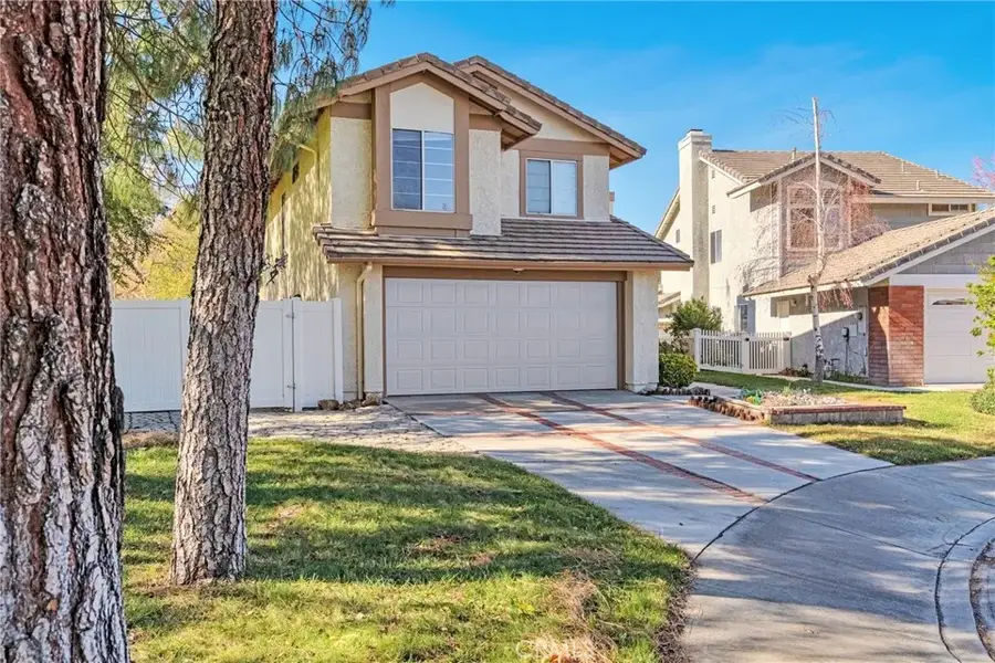 28001 Newfield Court, Saugus, CA 91350 - Image #2