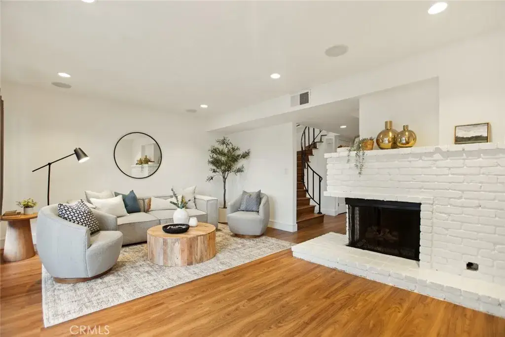 230 Bethany #124, Burbank, CA 91504 - Image #1