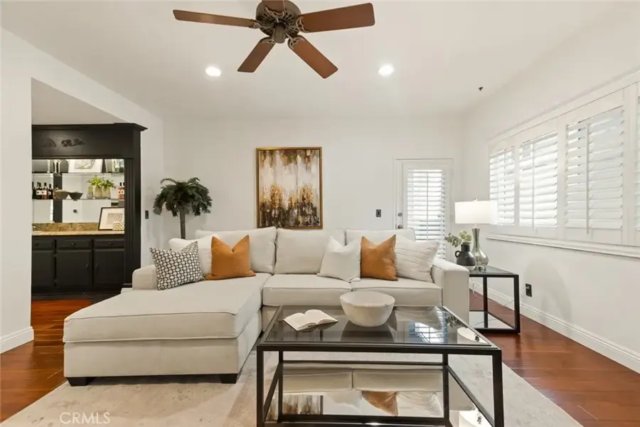 4355 Ventura Canyon #103, Sherman Oaks, CA 91423 - Image #2