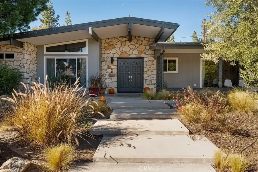4835 Almidor Avenue, Woodland Hills, CA 91364 - #2