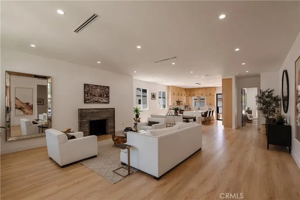 5817 Cantaloupe, Van Nuys, CA 91401 - Image #1