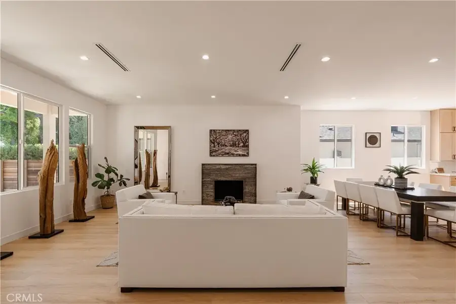 5817 Cantaloupe, Van Nuys, CA 91401 - Image #3