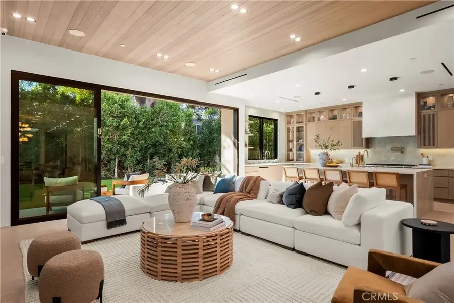 4245 Bellaire Ave, Studio City, CA 91604 - Image #3