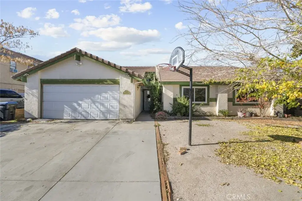 38651 28th Street East, Palmdale, CA 93550 - Image #1