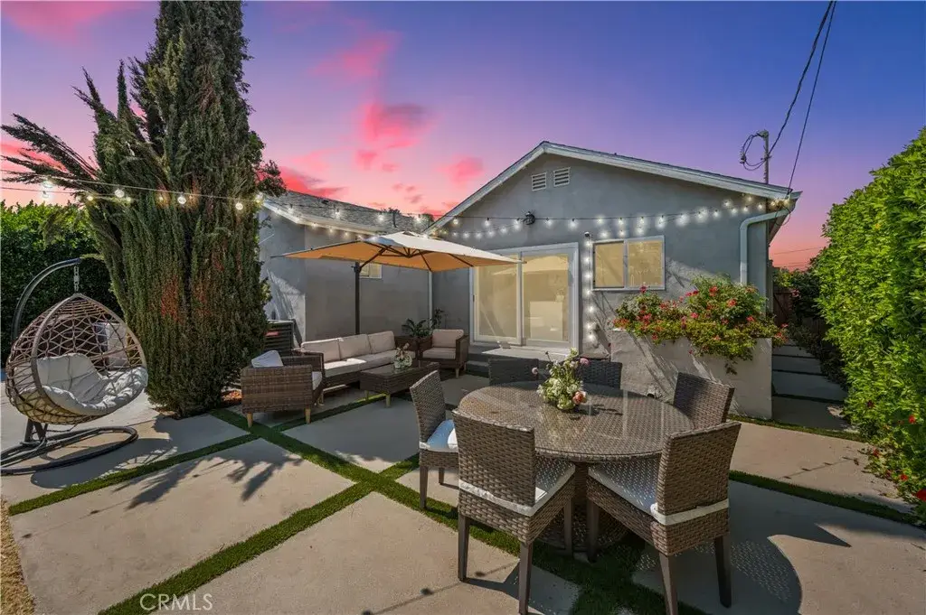 17642 Calvert Street, Encino, CA 91316 - Image #1