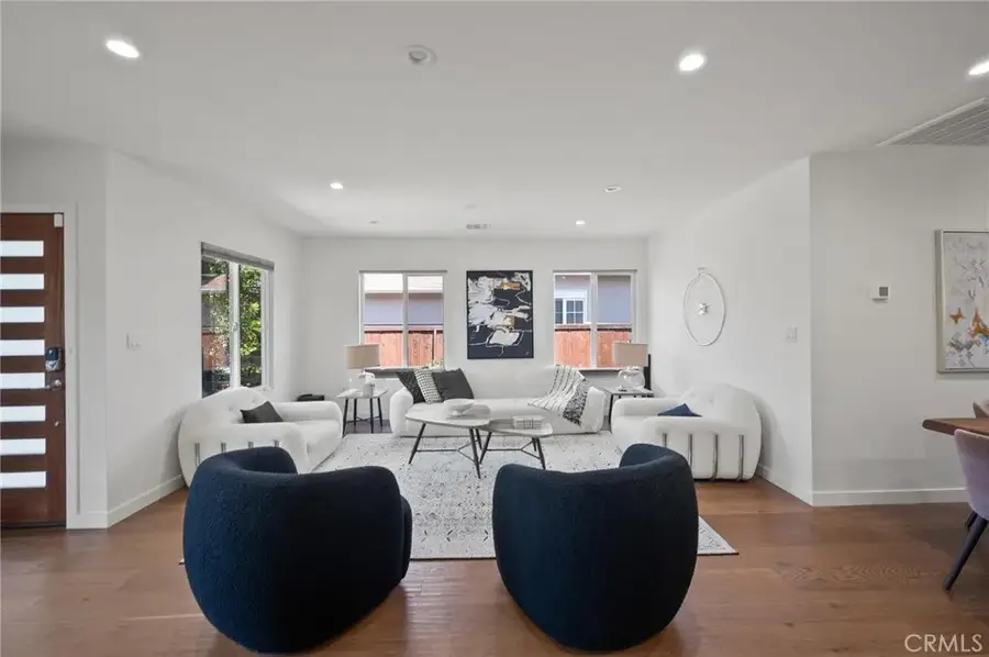 17642 Calvert Street, Encino, CA 91316 - Image #3