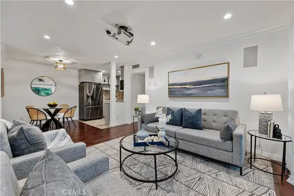 5215 Balboa Boulevard #203, Encino, CA 91316