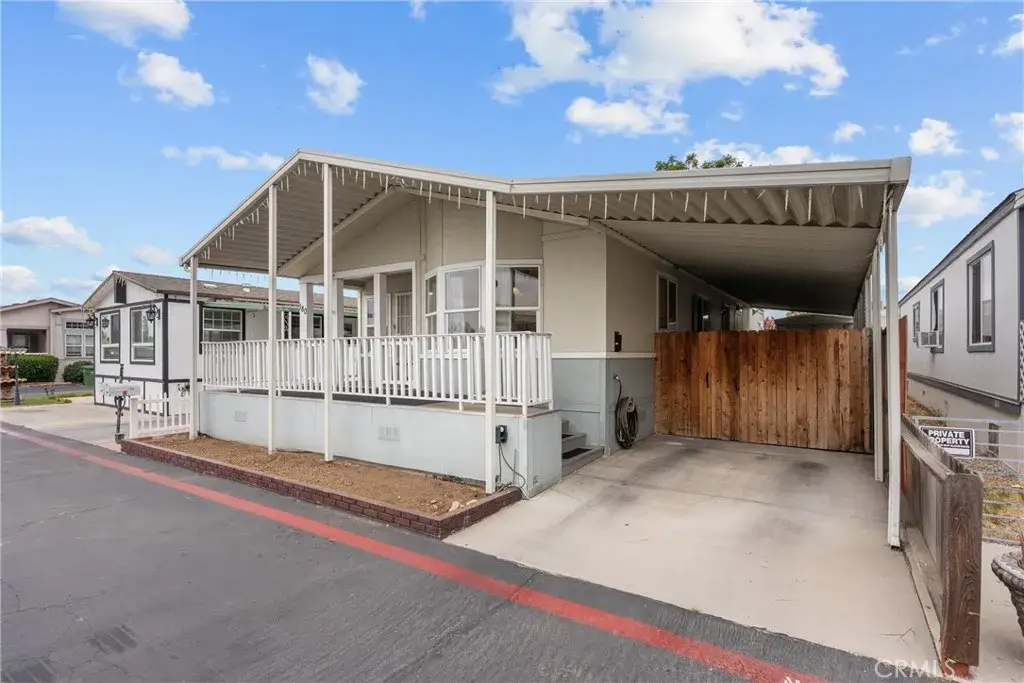 21500 Lassen #180, Chatsworth, CA 91311 - Image #1