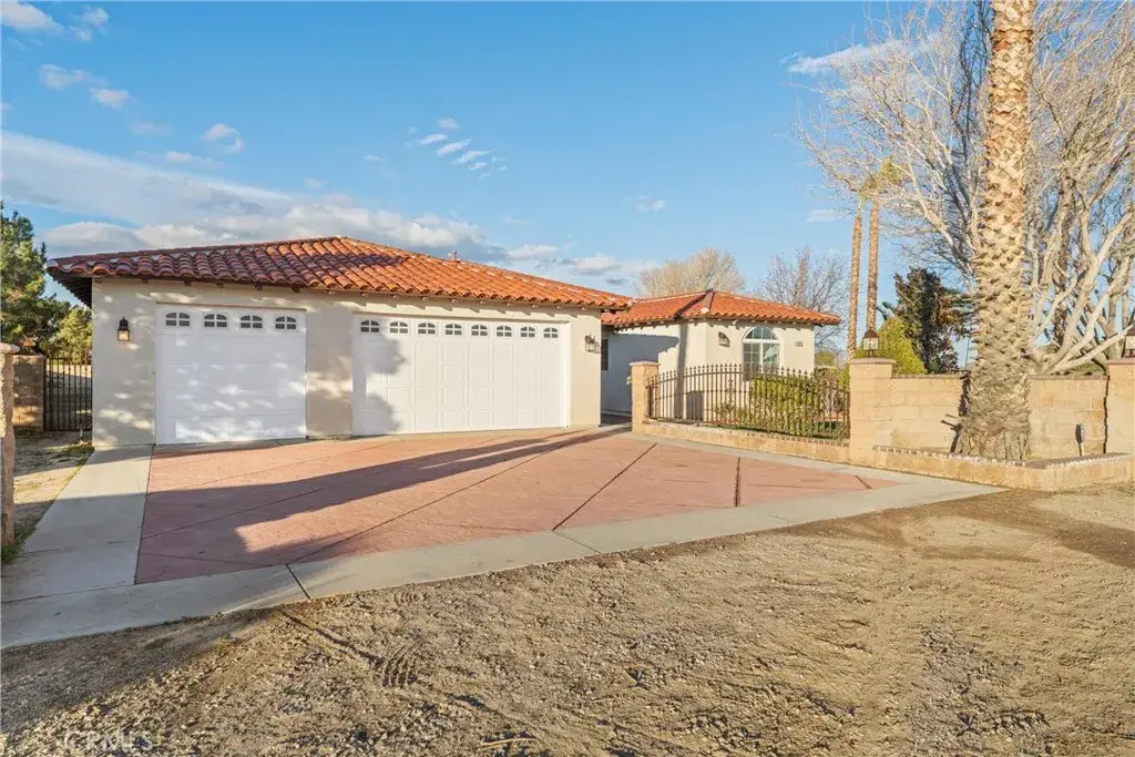 8717 W Avenue D2, Lancaster, CA 93536 - Image #1