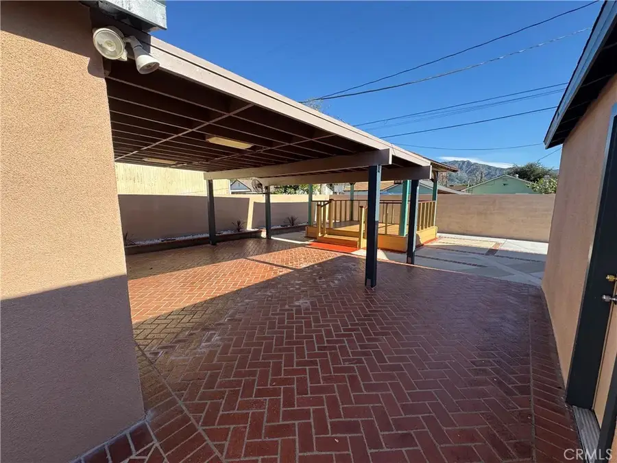 2210 N Buena Vista, Burbank, CA 91504 - Image #3