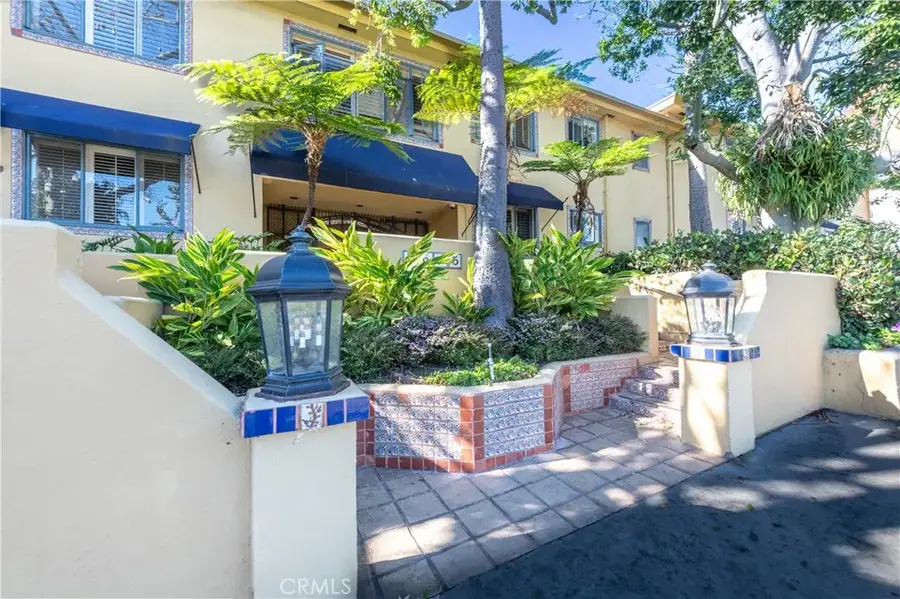 1615 N Laurel Avenue #203, Los Angeles, CA 90046 - Image #3