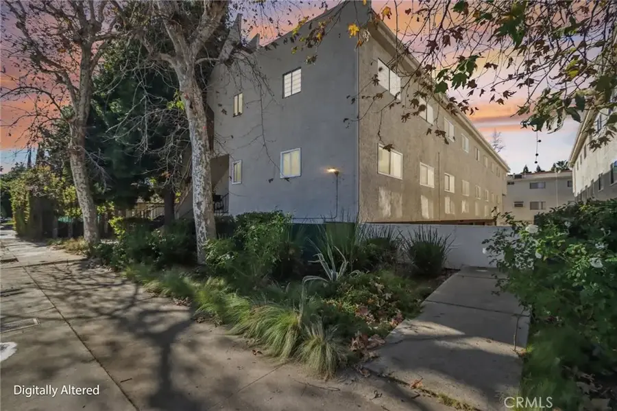 7439 Woodman Avenue #31, Van Nuys, CA 91405 - Image #3