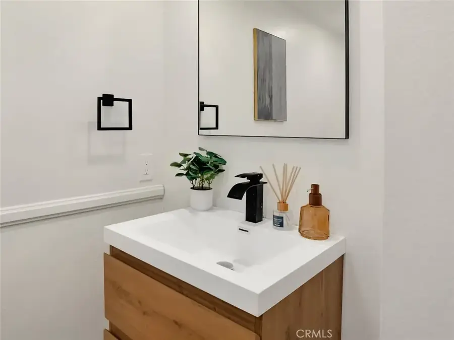 26008 Alizia Canyon #C, Calabasas, CA 91302 - Image #3