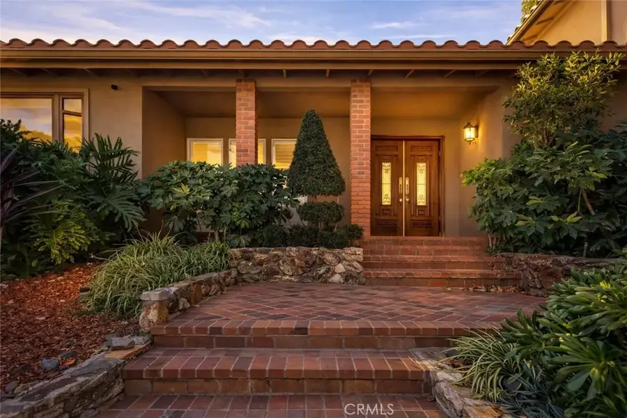 22548 Waterbury Street, Woodland Hills, CA 91364 - Image #2