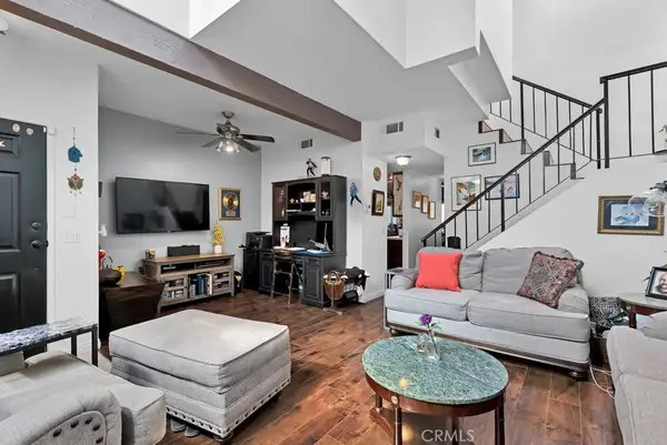 6323 Reseda Blvd #13, Tarzana, CA 91335