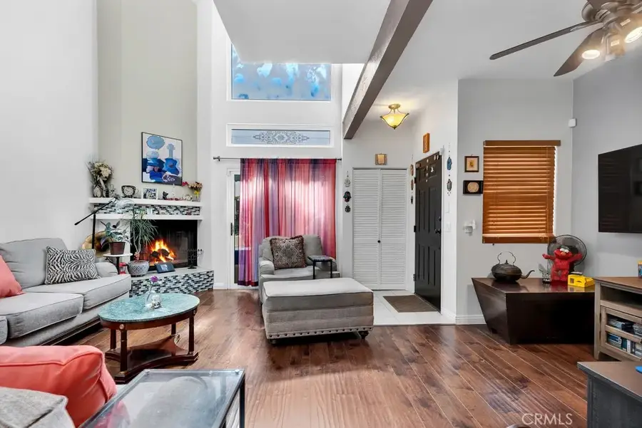 6323 Reseda Blvd #13, Tarzana, CA 91335 - Image #3