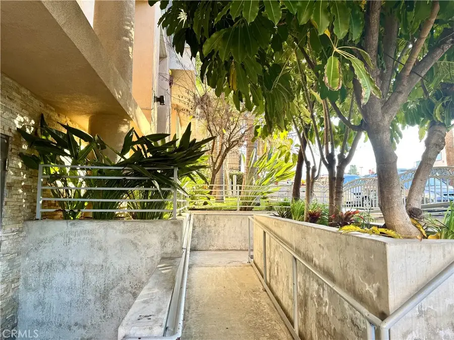 980 S Oxford #304, Los Angeles, CA 90006 - Image #2