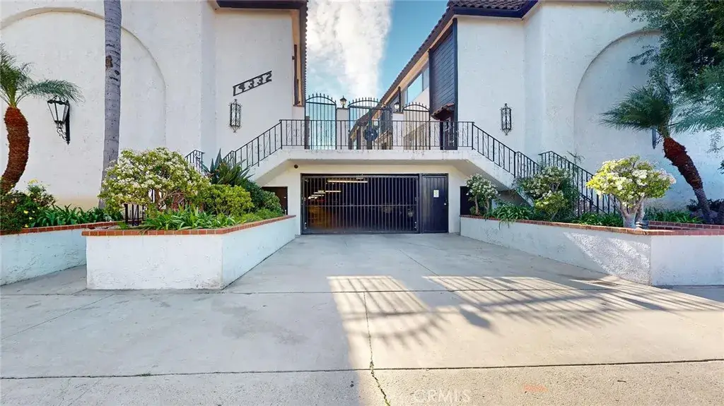 14332 Dickens #19, Sherman Oaks, CA 91423 - Image #1