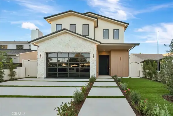 4825 Forman Avenue, North Hollywood, CA 91601