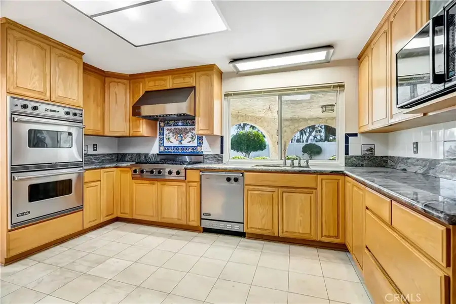 576 Corte Aguacate, Camarillo, CA 93010 - Image #2