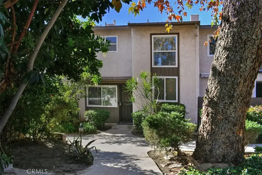 805 E Acacia Avenue #F, Glendale, CA 91205 - Image #2