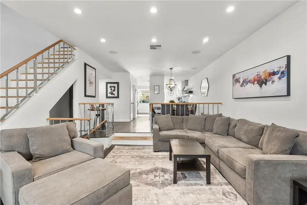 10229 Variel #12, Chatsworth, CA 91311 - #1