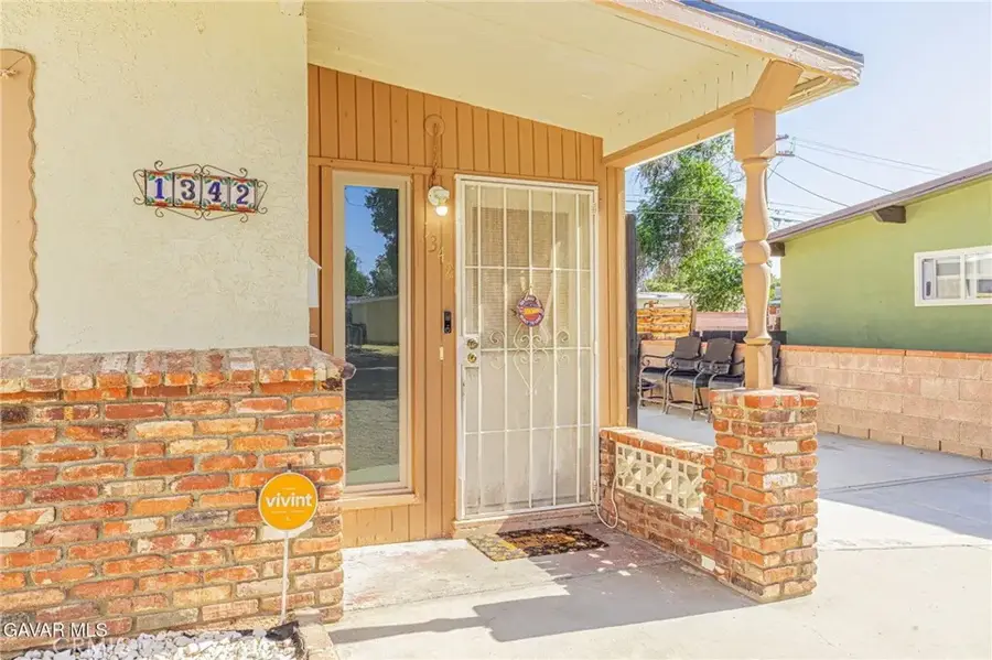 1342 W Avenue H15, Lancaster, CA 93534 - #2