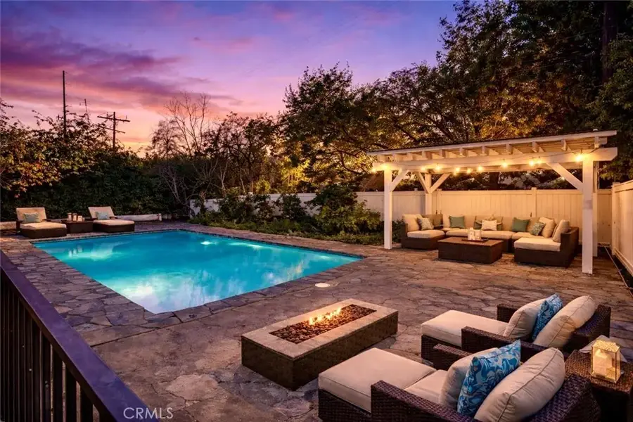 11814 Hesby Street, Valley Village, CA 91606 - Image #2