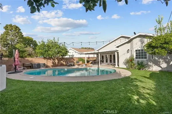 1903 N Screenland, Burbank, CA 91505