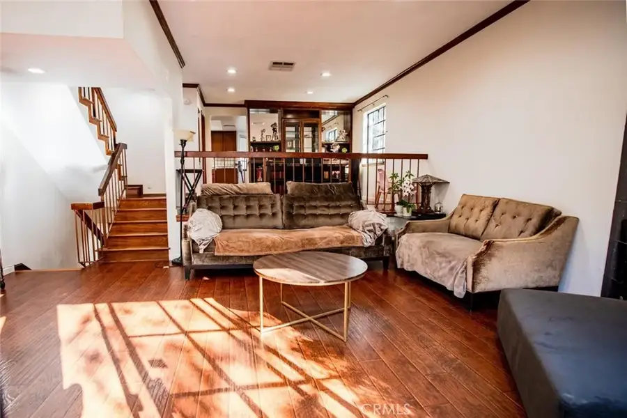 5327 Wilkinson Avenue #6, Valley Village, CA 91607 - Image #2