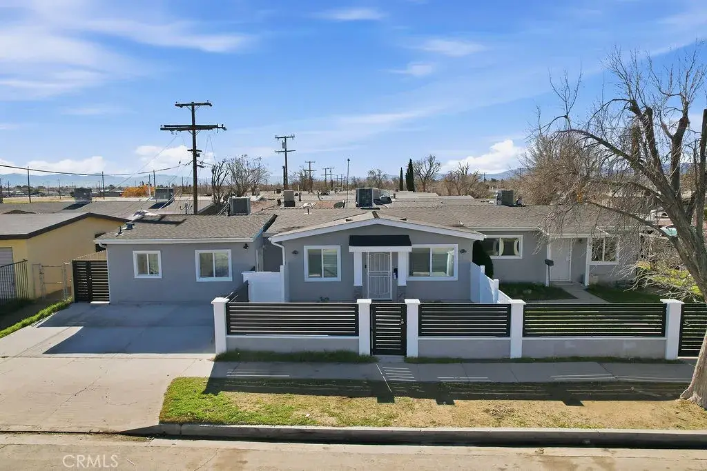 552 W Avenue H8, Lancaster, CA 93534 - Image #1