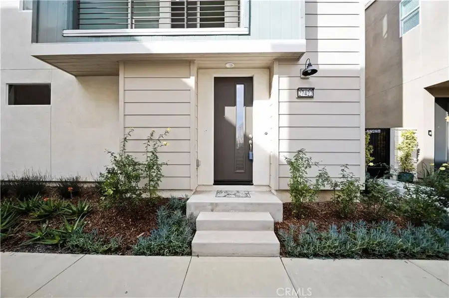 27422 Pioneer Court, Valencia, CA 91381 - Image #2