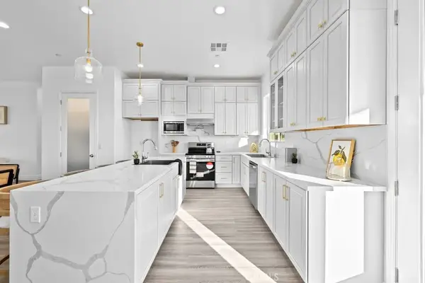 7214 W Avenue A-6, Lancaster, CA 93536