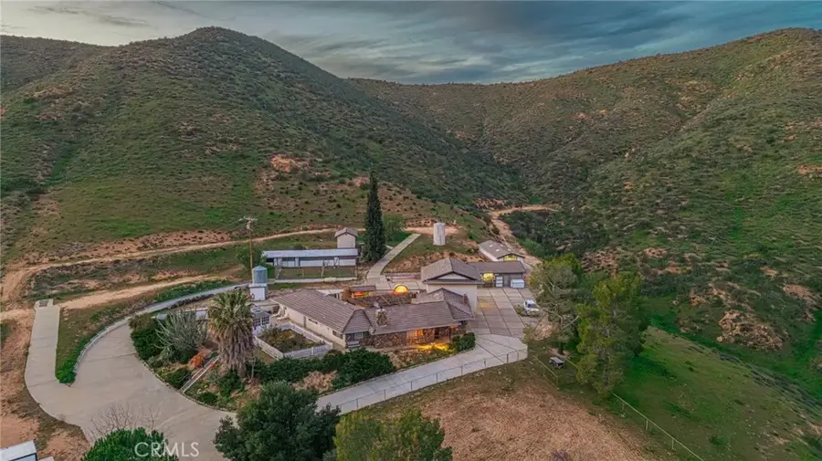 34201 Territory Road, Agua Dulce, CA 91390 - Image #3
