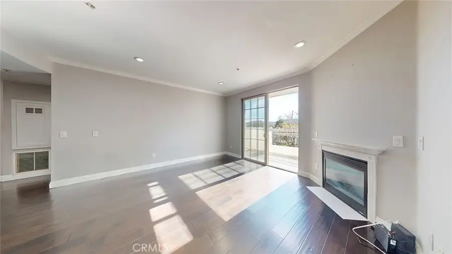 12407 Moorpark #301, Studio City, CA 91604 - Image #3