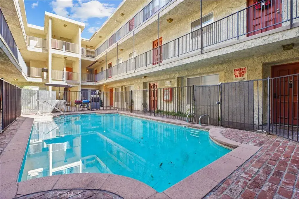 21219 Roscoe, Canoga Park, CA 91304 - Image #1