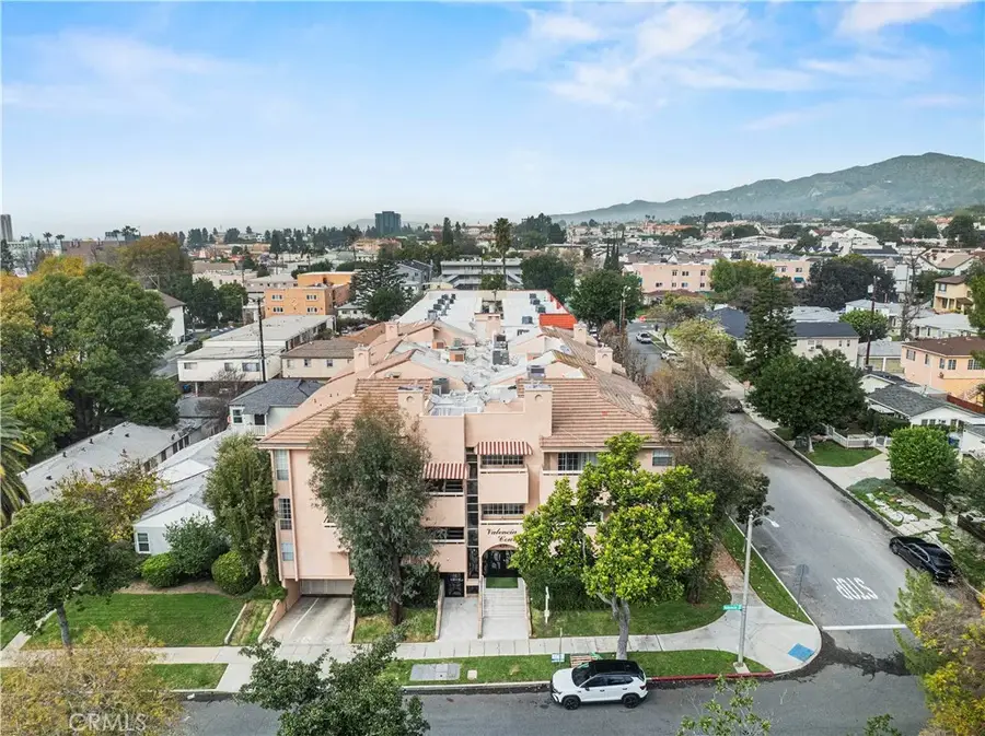 435 E Valencia Ave #201, Burbank, CA 91501 - Image #3