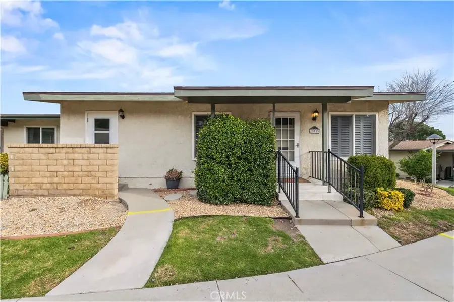 19715 Spanish Oak, Newhall, CA 91321 - Image #3